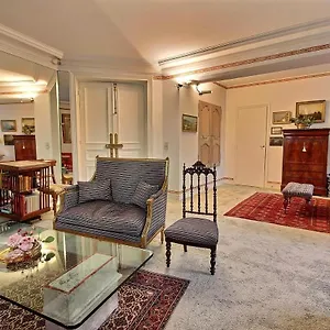 Parisian I 390 I 1 I Odeon Apartment Paris